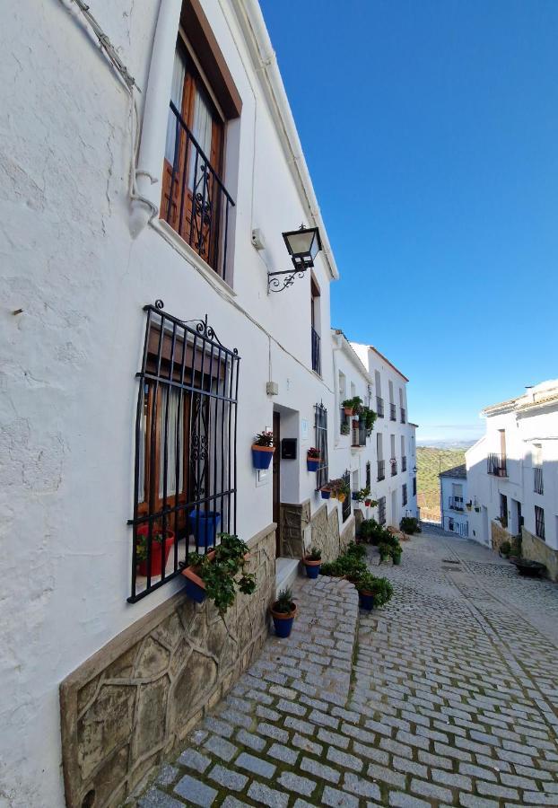 Casa Cuartel * El Gastor